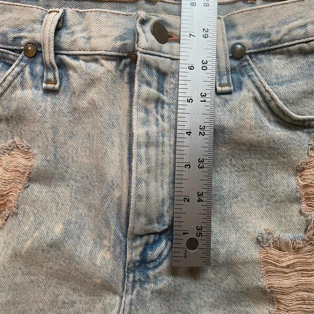 Cheeky high waist Wrangler shorts - Picture 5 of 5